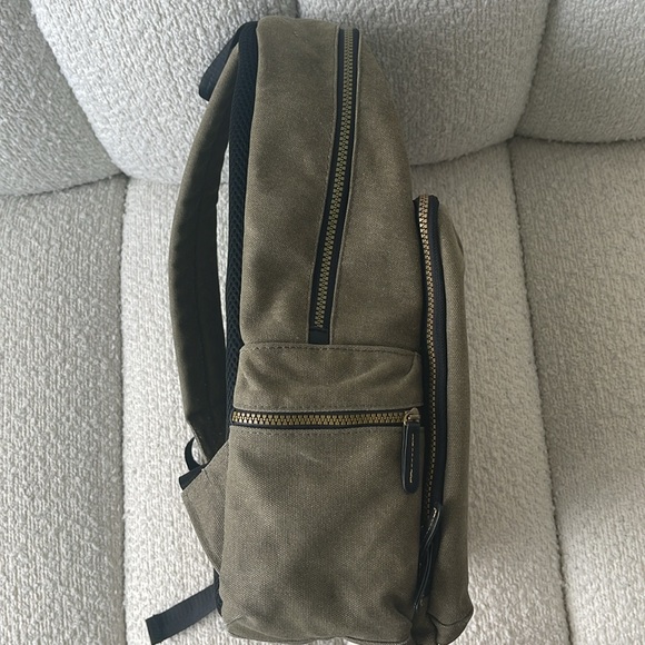 Cocoon Canvas Laptop Backback - Picture 10 of 11